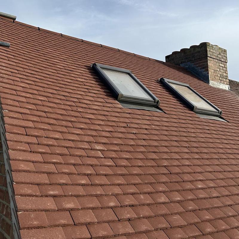 Roofing work covering tile, slate, felt, and flat roofs by Arkview