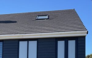 Roofing work covering tile, slate, felt, and flat roofs by Arkview
